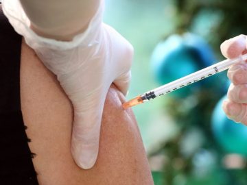 Чи можна в Україні ввести незареєстровану вакцину, придбану за кордоном? Чи можна в Україні ввести незареєстровану вакцину, придбану за кордоном?